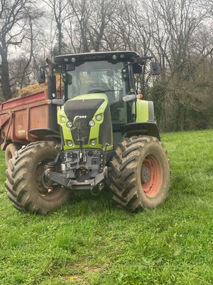 Tracteur agricole Claas AXION 810 CIS T4F